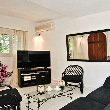 Stavento Apartment *